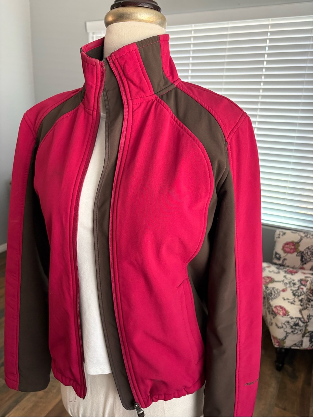 Free Country women’s Two-Tone rain/wind jacket